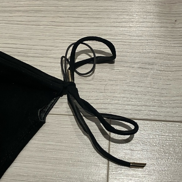 Black Knee-High Heeled Boots – 8.5 - Picture 5 of 5